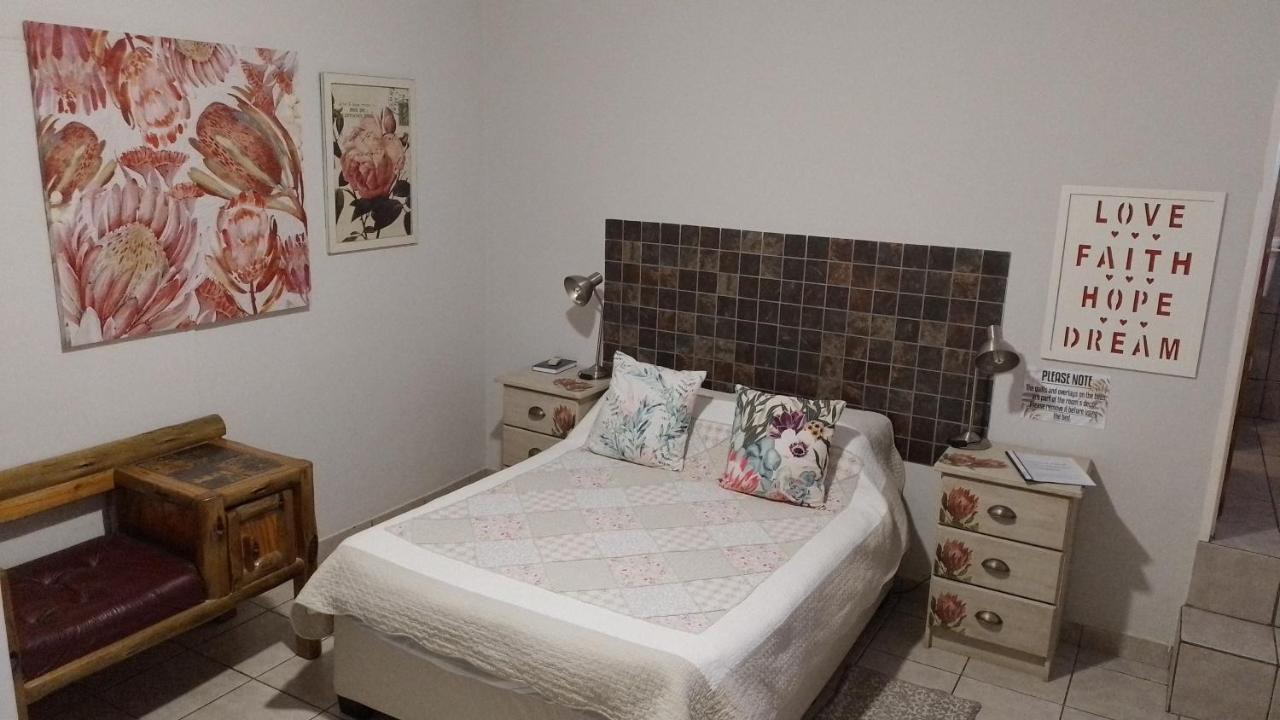 Larochelle Guesthouse ケートマンスフープ 部屋 写真