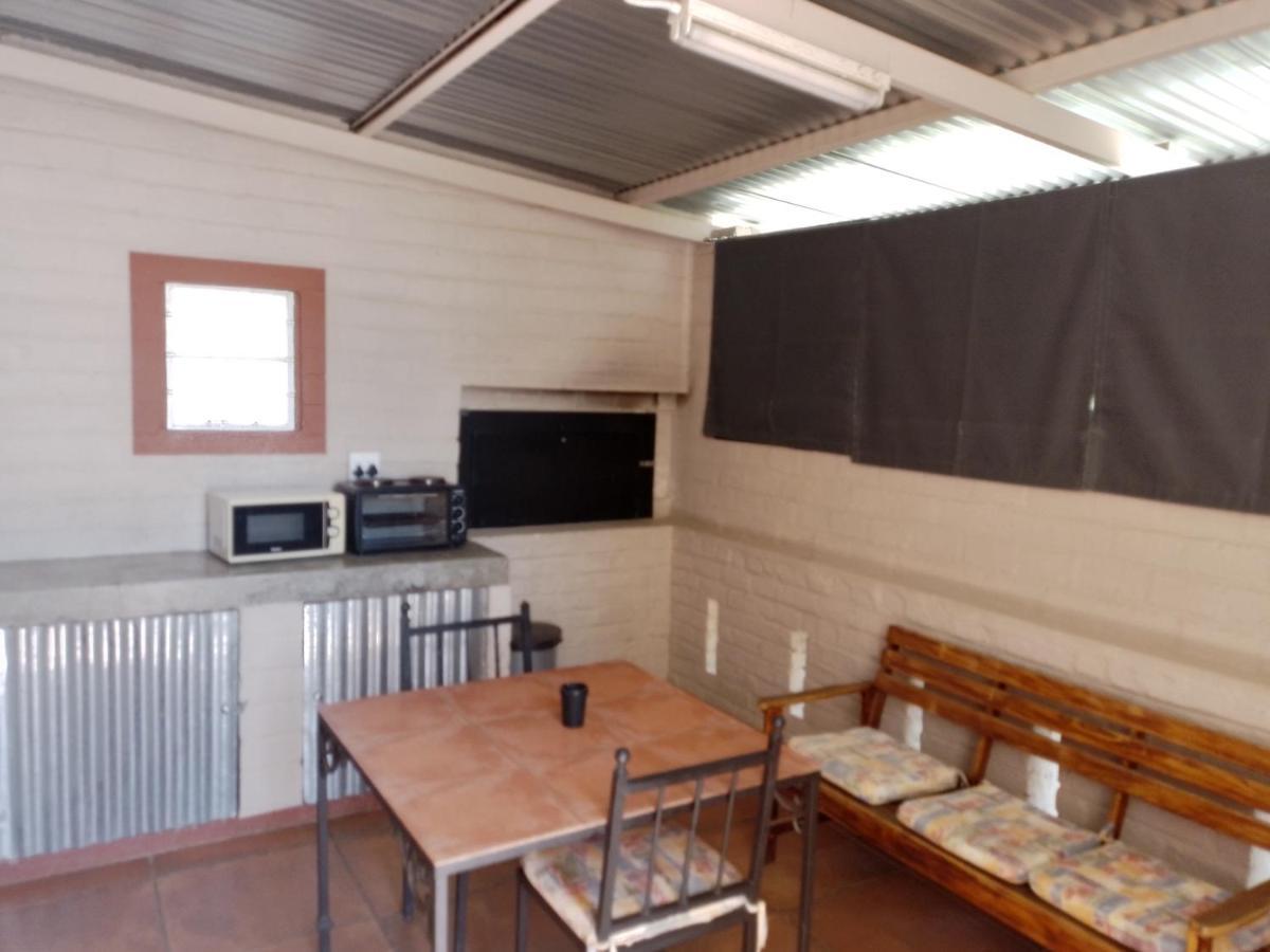 Larochelle Guesthouse ケートマンスフープ エクステリア 写真