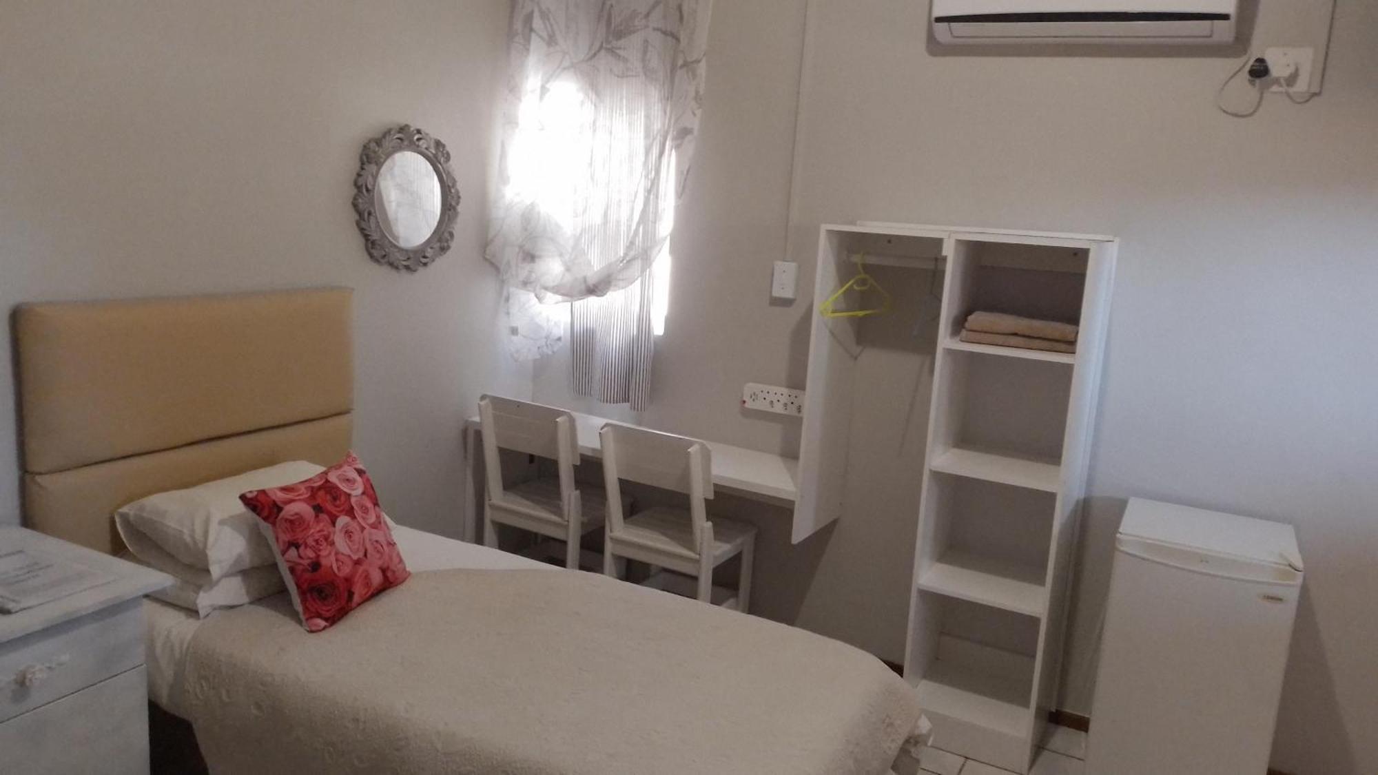 Larochelle Guesthouse ケートマンスフープ 部屋 写真